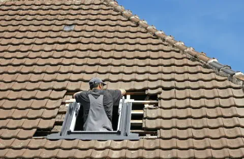 Pose de velux - Montignac Charente